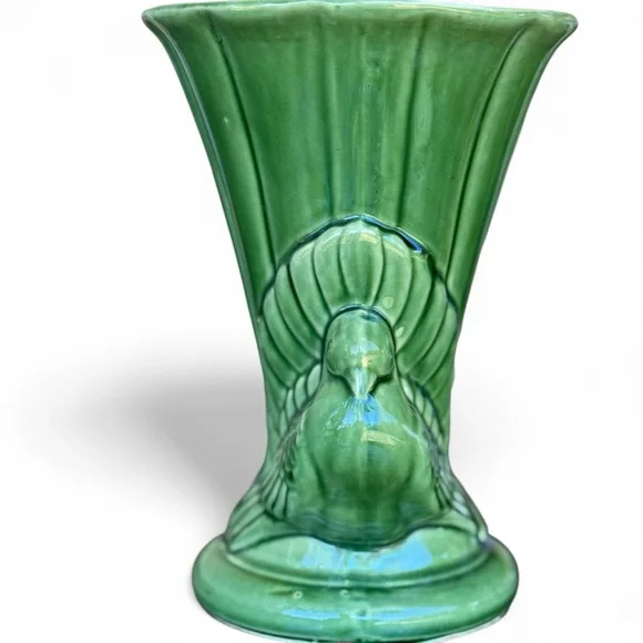 Vintage Shawnee Pottery Double Dove Green Vase Mid Century 1940s - Picture 2 of 4